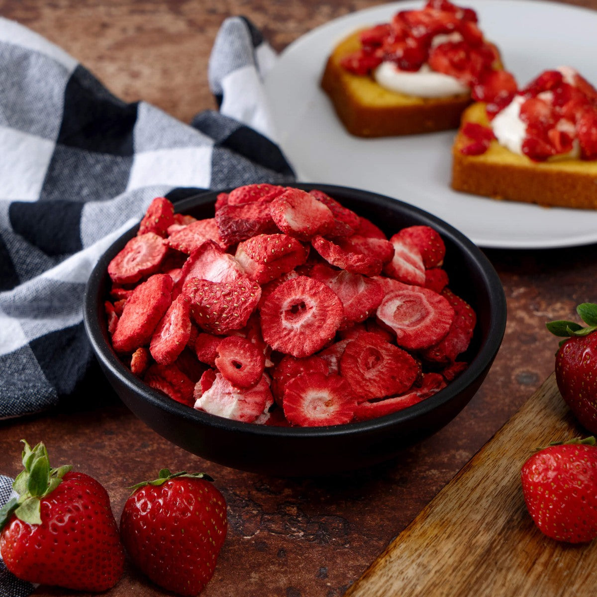 ReadyWise 6 CT Case Simple Kitchen Strawberries