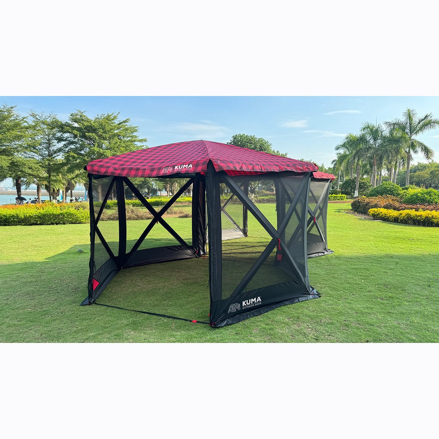 Kuma Super Bear Den Deluxe Gazebo