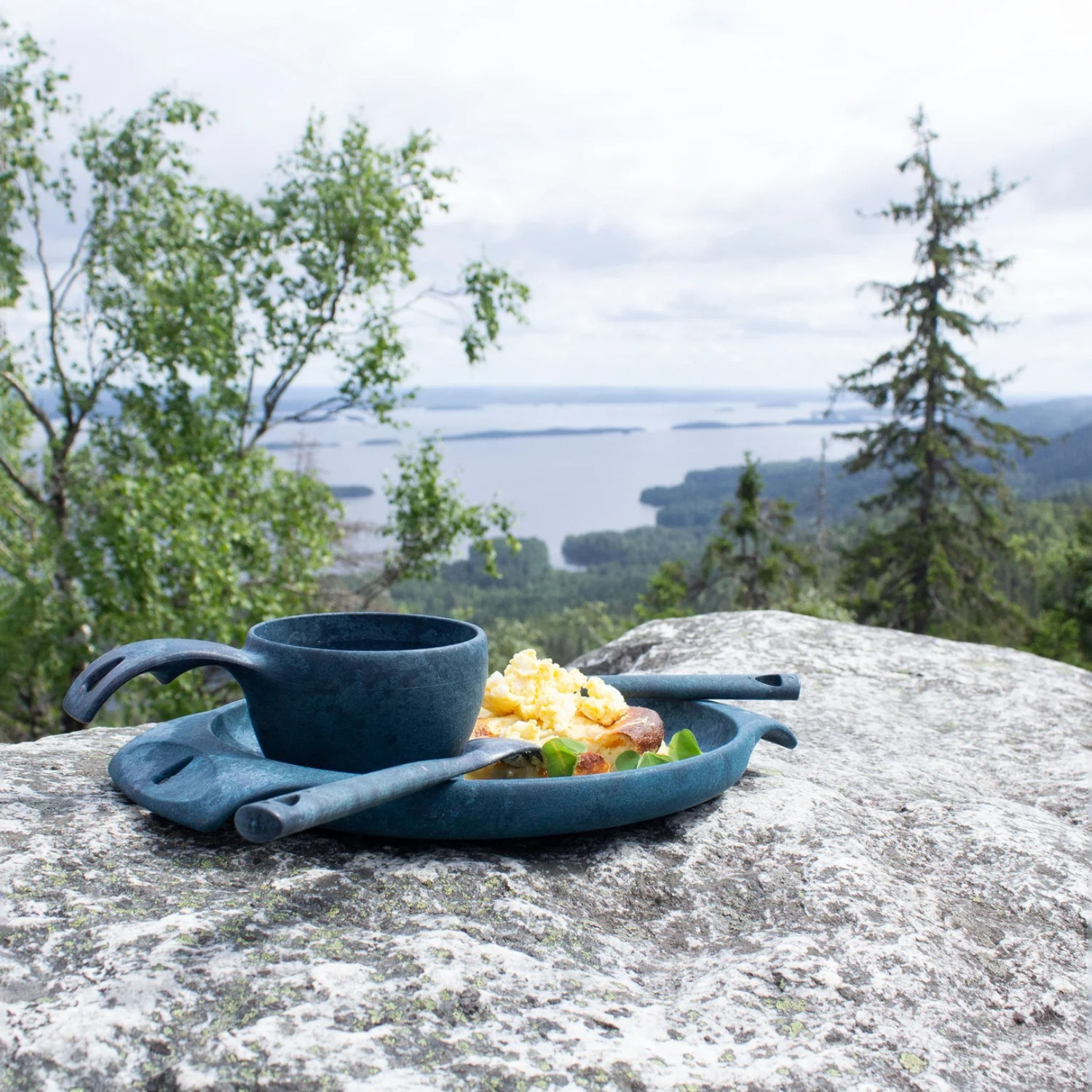 Camp Dinnerware & Utensils