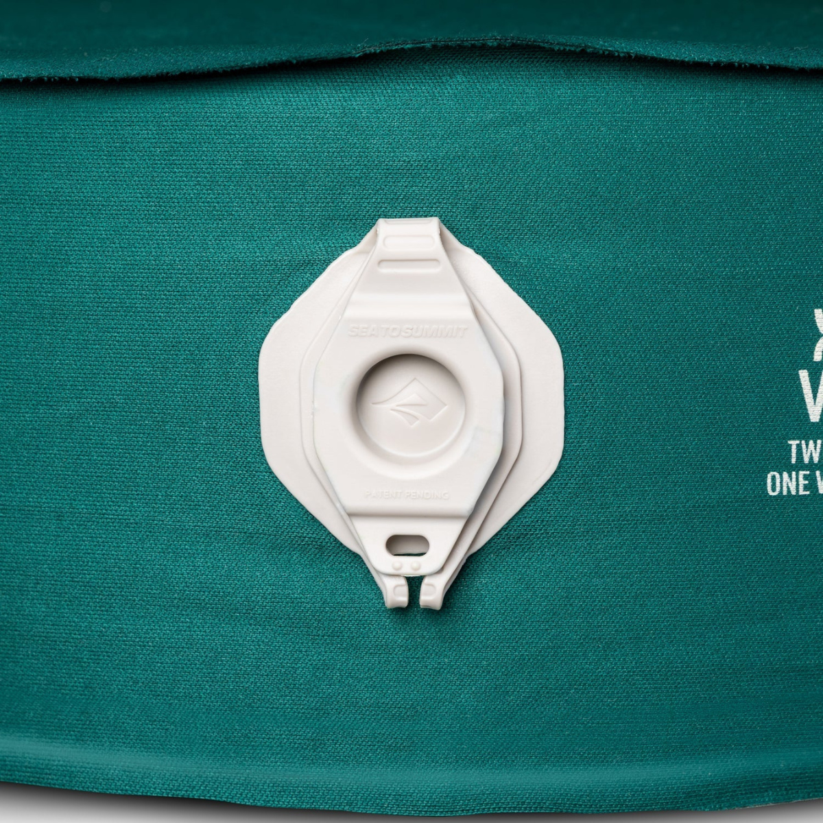 Sea to Summit Comfort Deluxe inflation and deflation two way valve 