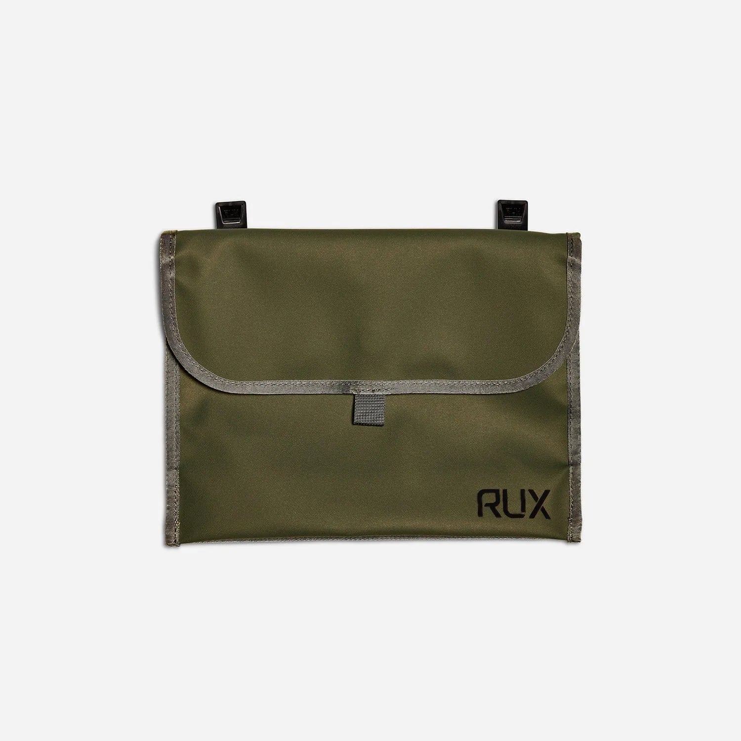 Rux 3L Pocket closed front view in olive green with flap and snap closure.