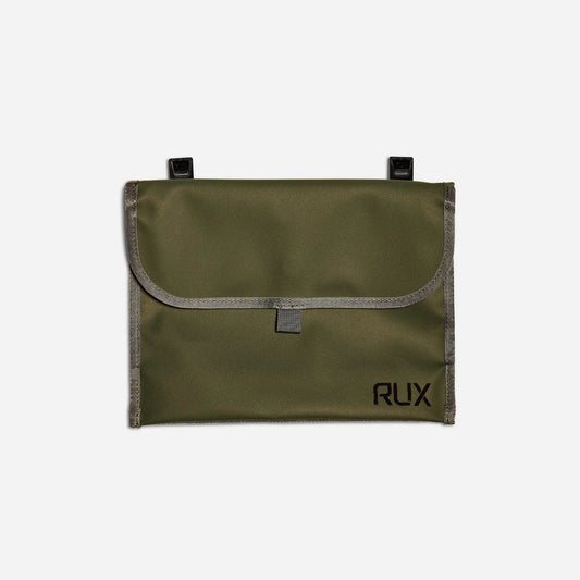 Rux 3L Pocket closed front view in olive green with flap and snap closure.
