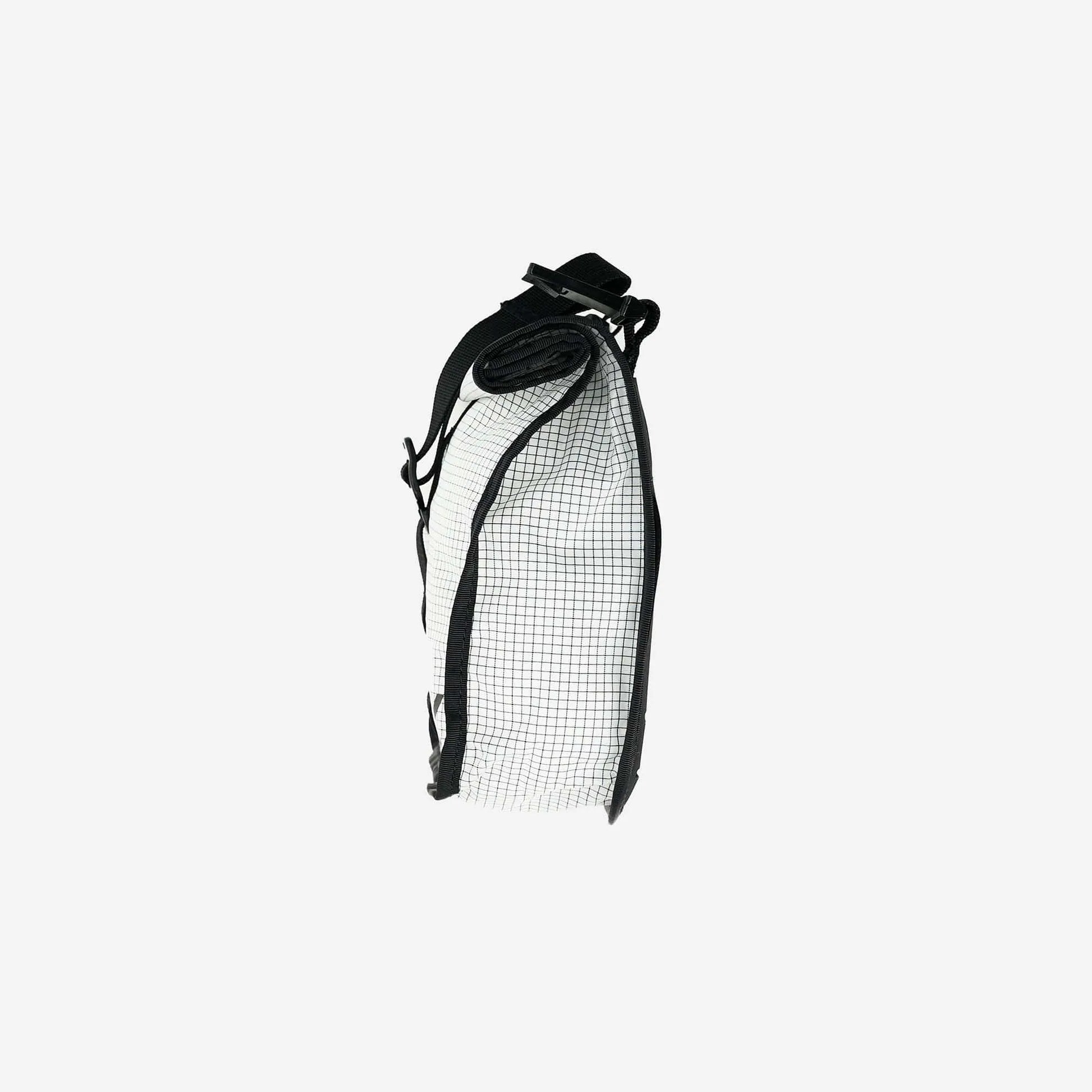 Rux Packing Pocket 2L side profile slim storage design