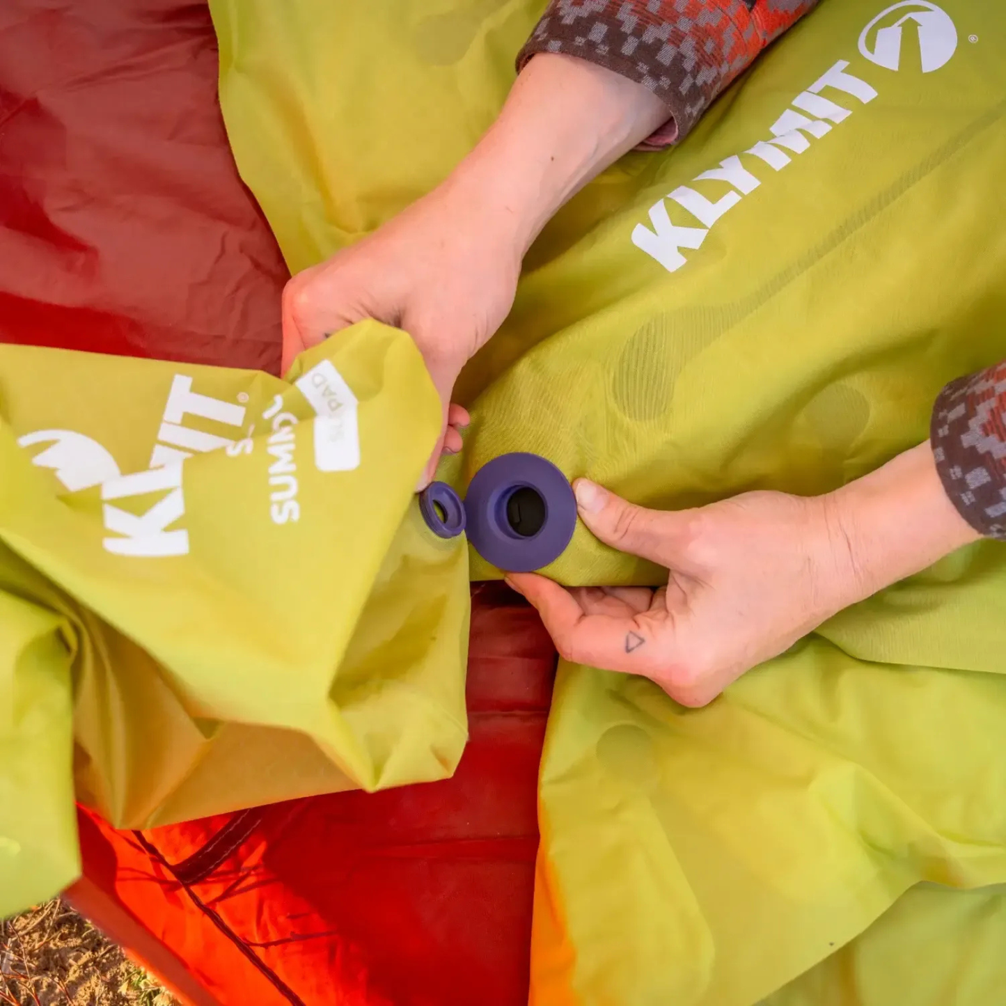 Connecting valve on Klymit Static V Summit Double sleeping pad for inflation